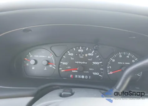 2000 Ford Taurus z USA, uszkodzony, nr VIN 1FAFP5557YA255138